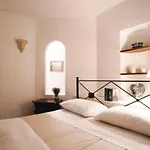 Cinzia *